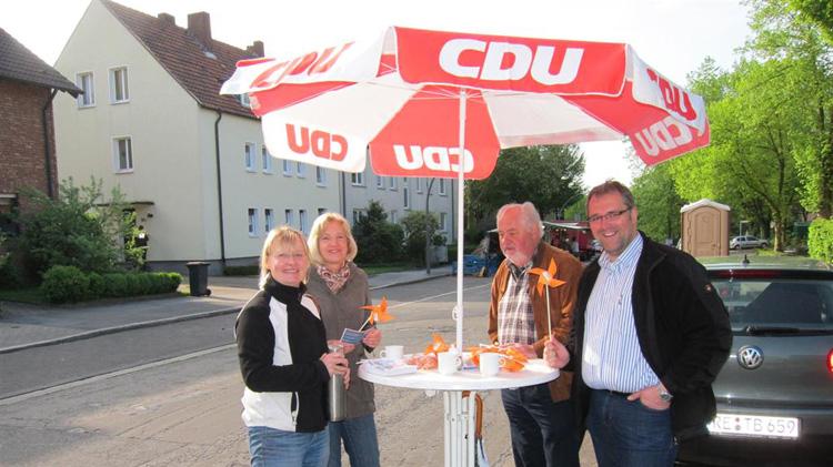 CDU Infostand auf dem Wochenmarkt RE-Nord