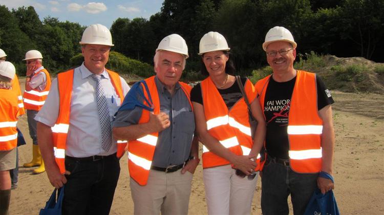CDU Teilfraktion informiert sich über Hellbachumbau