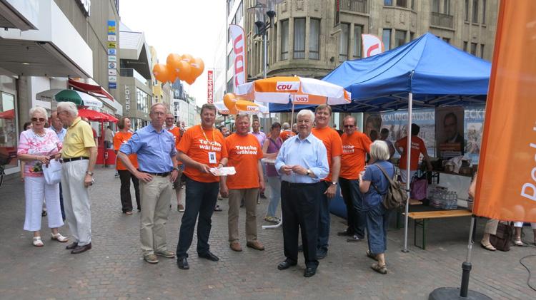 Team Tesche auf dem Altstadtmarkt